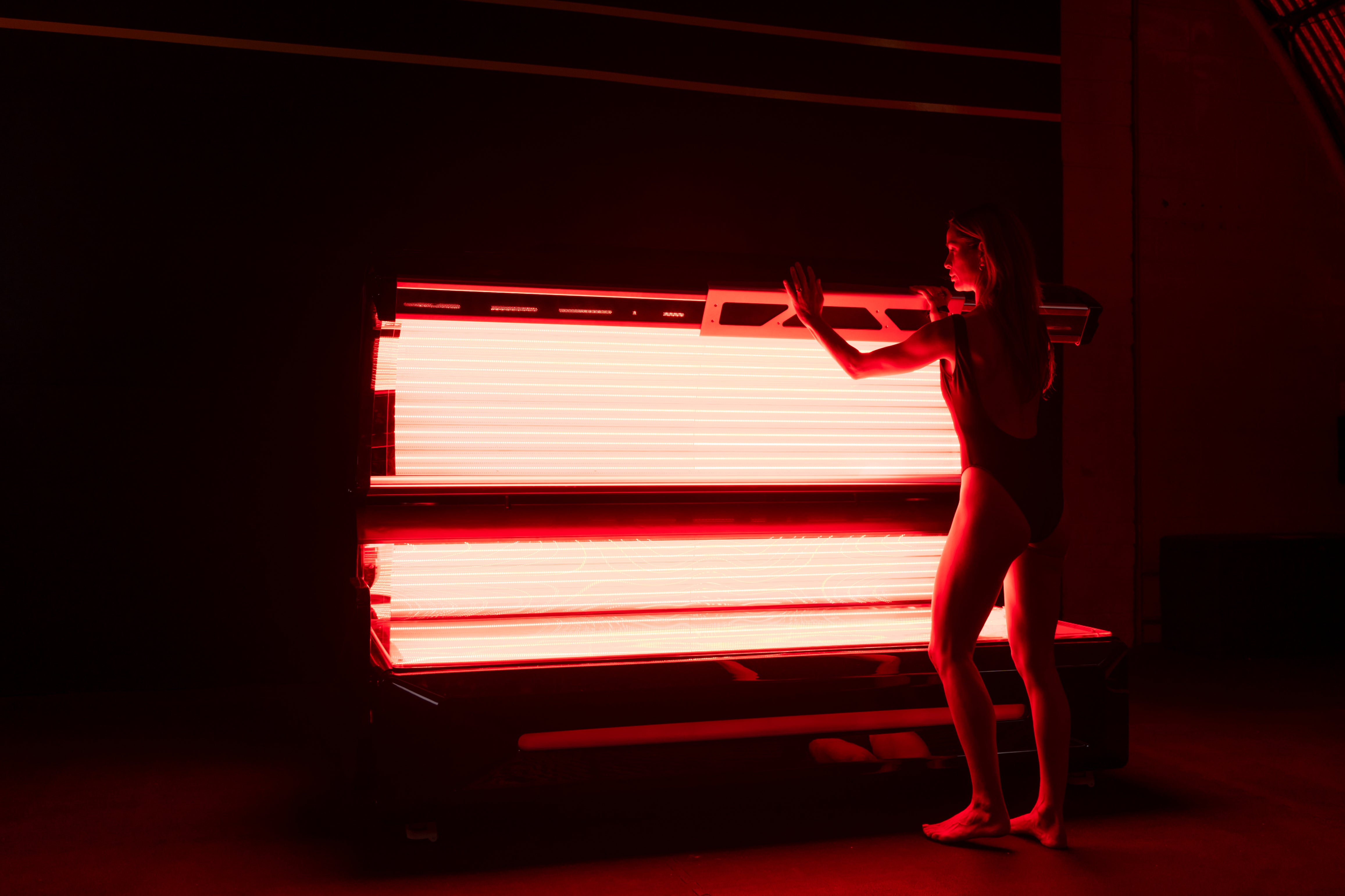 LumiRed REGEN ™ - Red Light Therapy Bed for Recovery