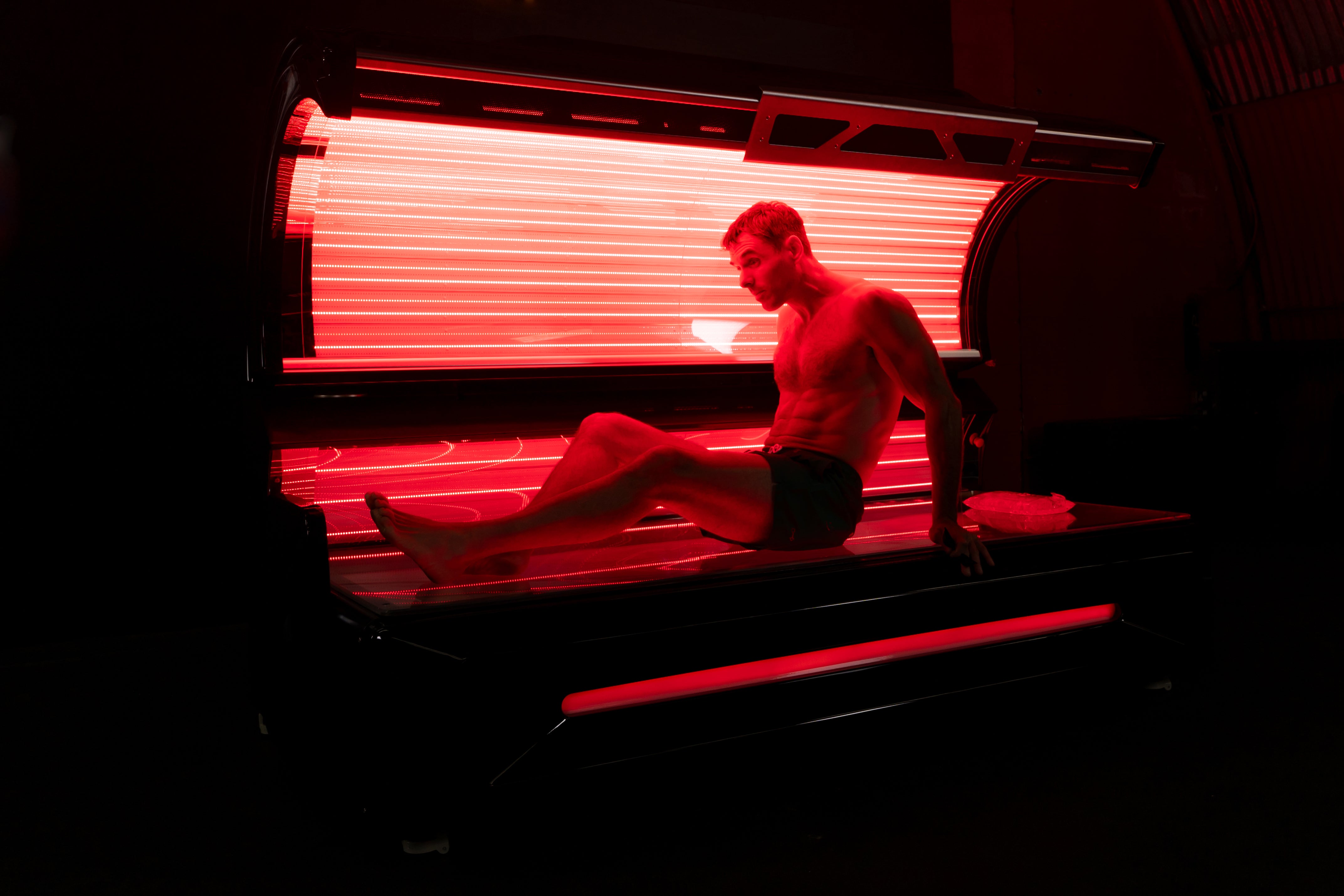 LumiRed REGEN ™ - Red Light Therapy Bed for Recovery